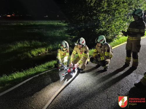 FF-Fuegen- -Ansauguebung-06