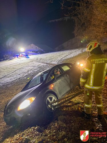 FF-Fuegen- -Fahrzeugbergung-04