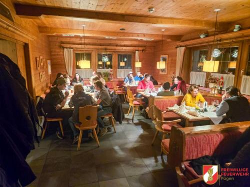 FF-Fuegen- -Nikolauskraenzchen-3