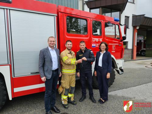 FF-Fuegen- -Uebergabe-LFB-08