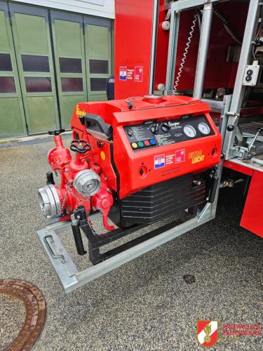 FF-Fuegen- -Uebergabe-LFB-09