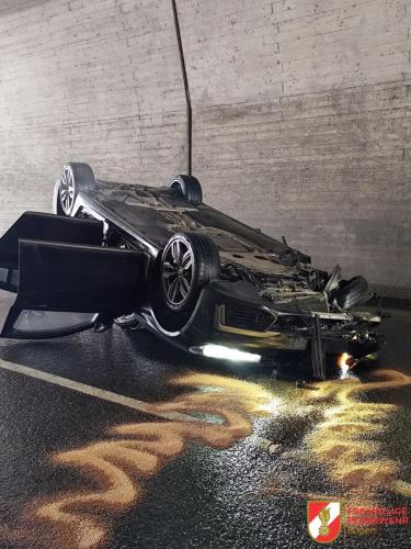 FF-Fuegen- -Unfall-Unterfuehrung-8