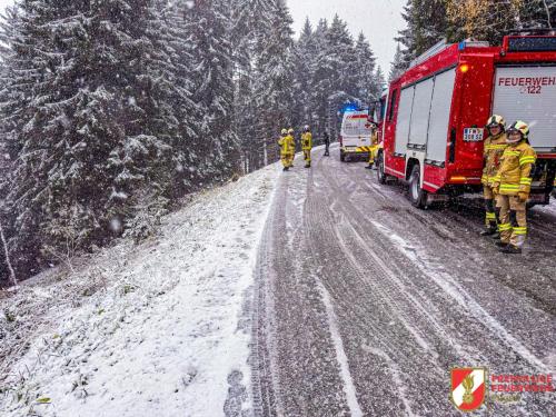 FF-Fuegen- -VU-Hochfuegenerstrasse-4